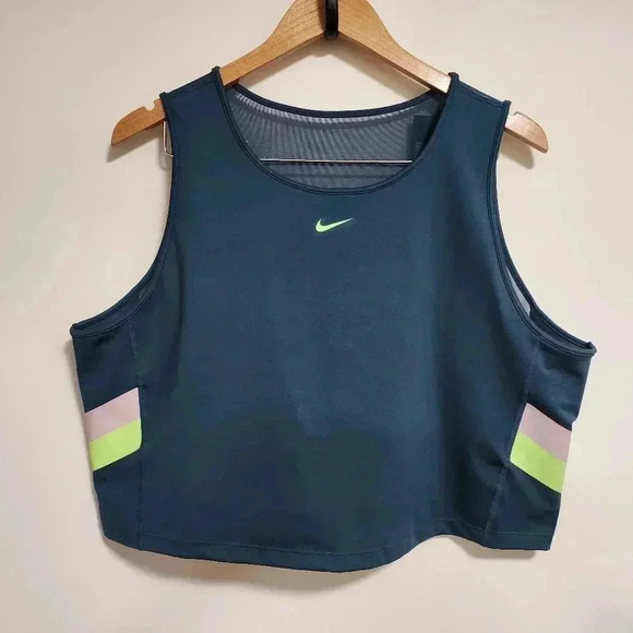 Nike-Crop top colorblock training bra - Picture 2 of 9